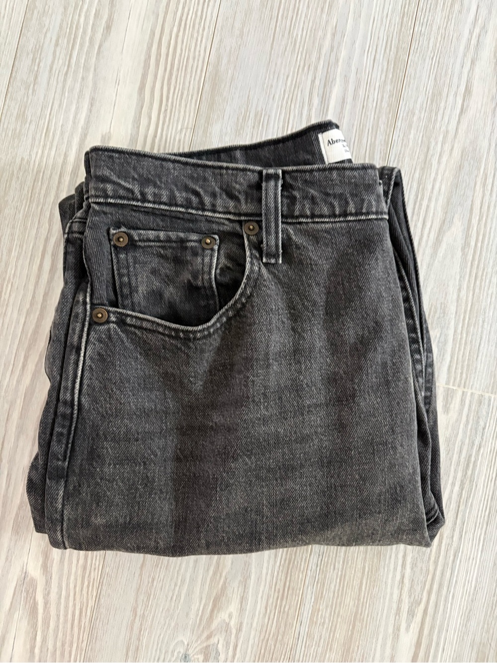 Abercrombie 90s straight ultra high rise
